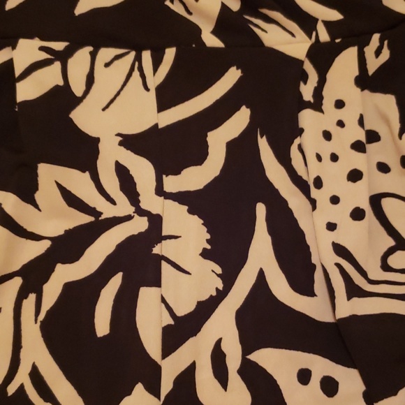 NY & Co Romper - Picture 6 of 8